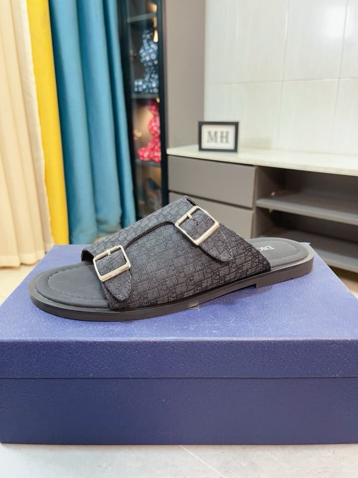 Dior Aqua Suede Sandals – Spring/Summer Collection in Beige Oblique