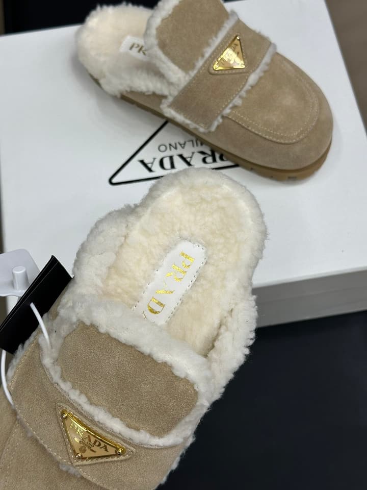 Prada FW24 Suede Fur Slippers – FW24 in Beige Suede