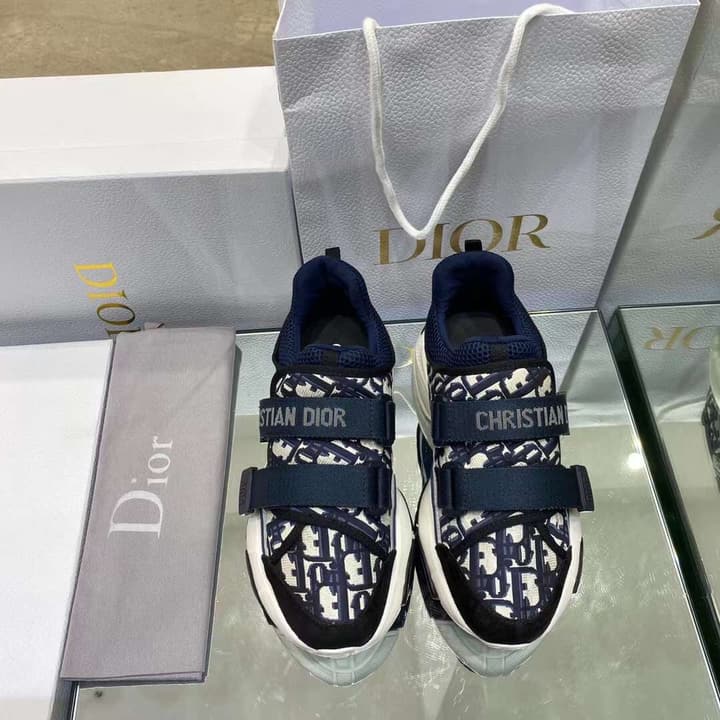 Dior D-Wander Casual Sneakers – 2023 Collection in Navy Oblique D-wander Sneaker 1