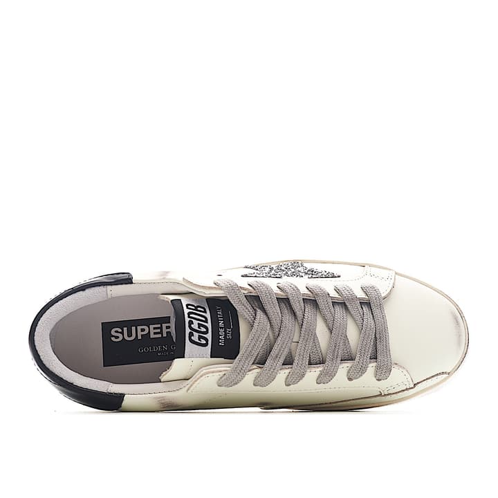 Golden Goose Super Star Sneakers – 2023 Collection in Bright Metallic Outline Star