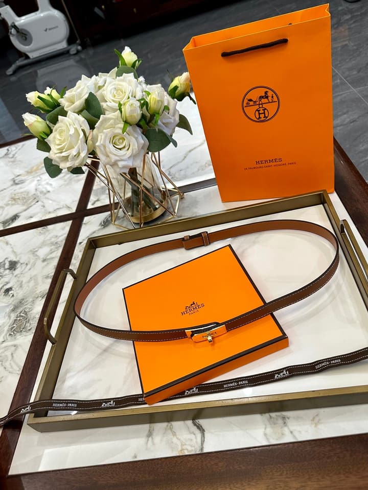 Hermès Slim Leather Belt – 2.0cm in Black With Silver Buckle