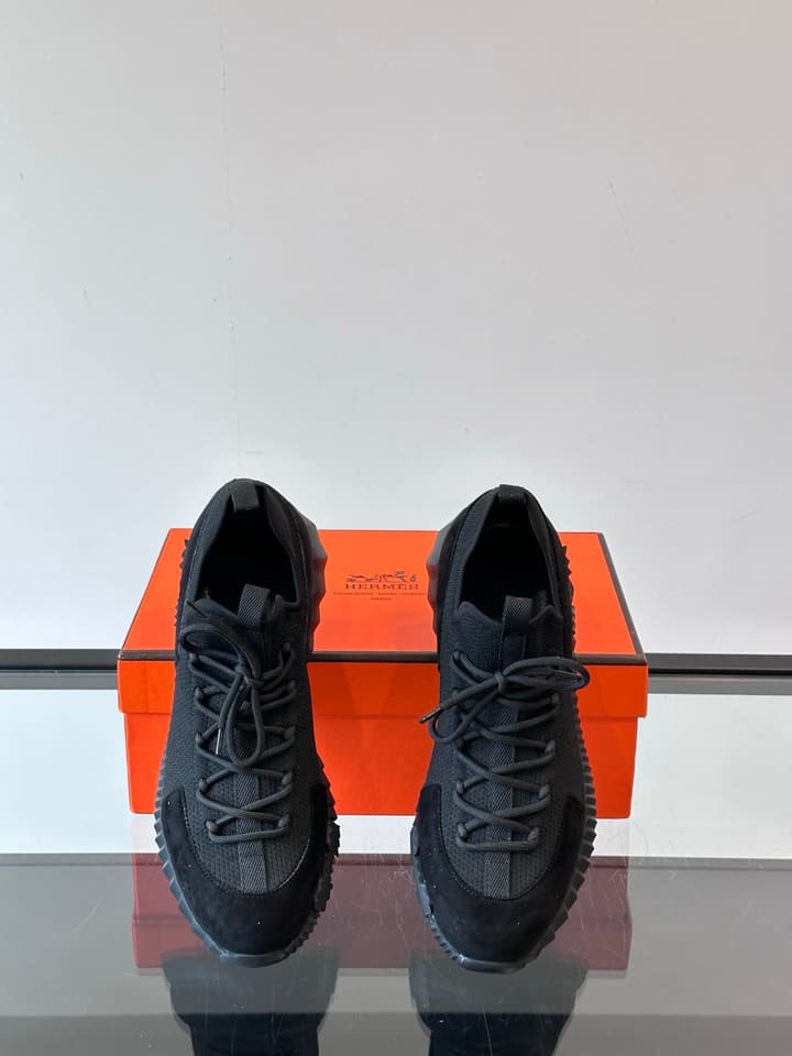 Hermès Men's Casual Sport Sneakers in All Black Knit