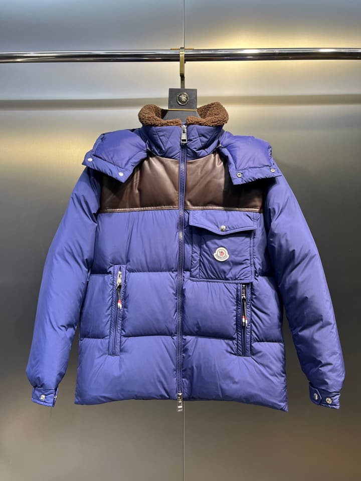Moncler Unisex Down Jacket in Gold