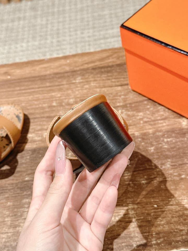Hermès Classic H-Logo Chunky Heel Sandals in Black Leather