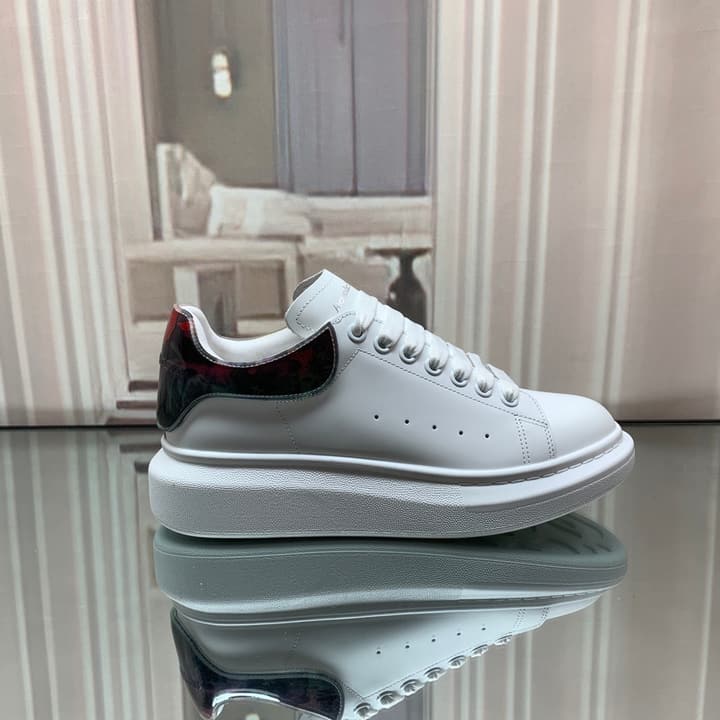 Alexander McQueen Unisex Sneakers in White And Grey Paneled