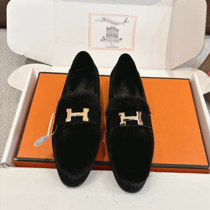 Hermès Mink Suede Loafers & Mules – Autumn/Winter Collection in Pale Tan Suede With Silver Hardware