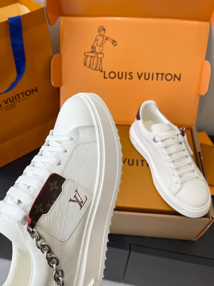 Louis Vuitton Monogram Chain Sneakers – 25SS in Gold