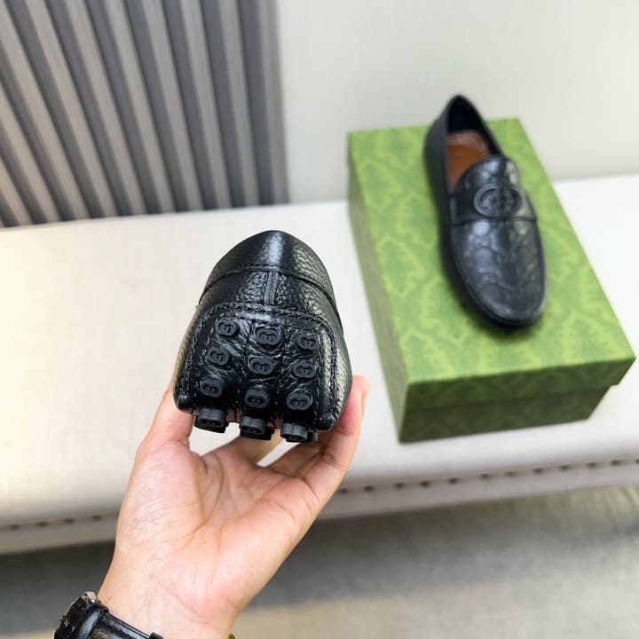 Gucci Premium Leather Loafers in Black Embossed Leather