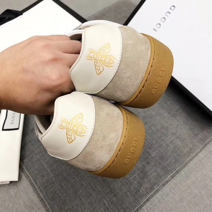 Gucci High-End Casual Leather Sneakers in White Pearlescent With Web Stripe