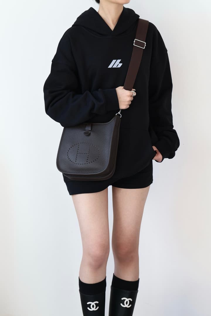Hermès 23cm Handbag – Ebony