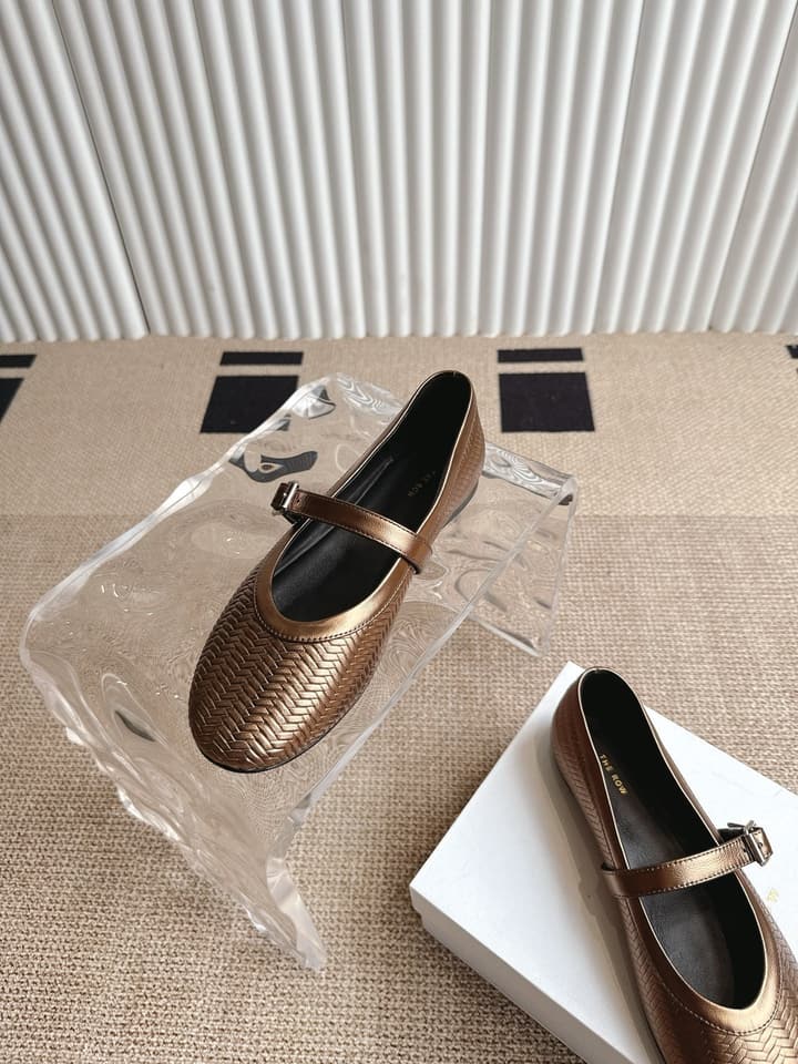 The Row Canal Minimalist Round-Toe Ballet Flats – 2025 Autumn/Winter Collection in Matte Black