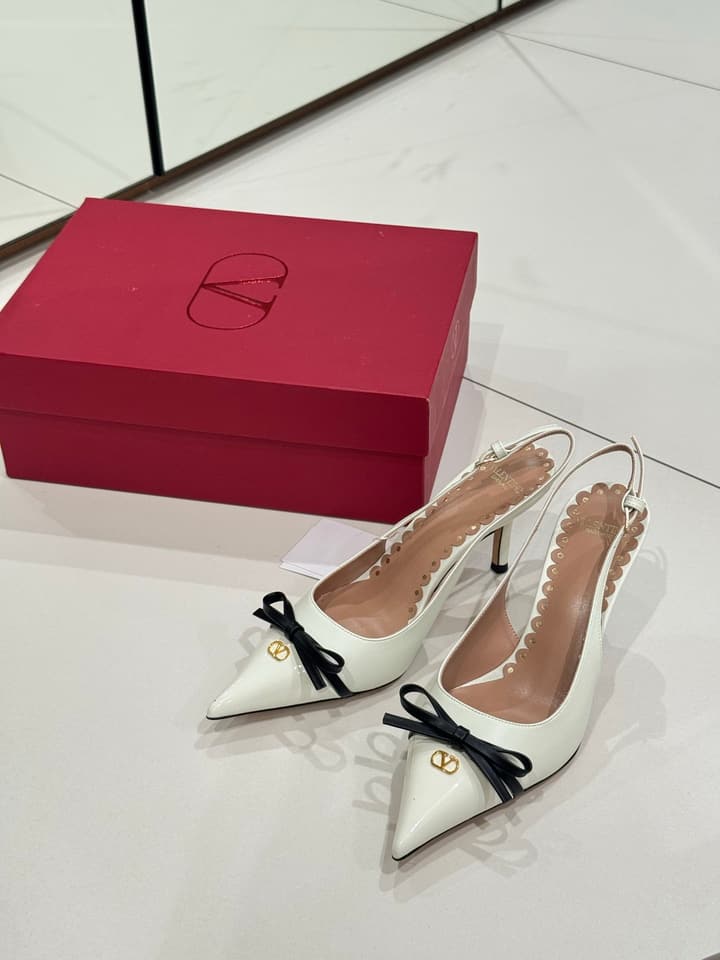 Valentino Bow-Detail High Heels in Black With White Bow
