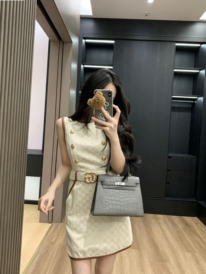 Gucci GG Retro Monogram Sleeveless Dress – Spring/Summer Collection in Apricot