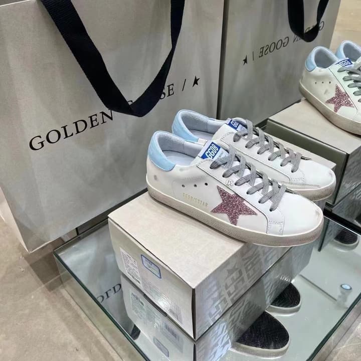 Golden Goose Superstar Graffiti Sneakers – SS22 in Black Star Rose Gold Toe