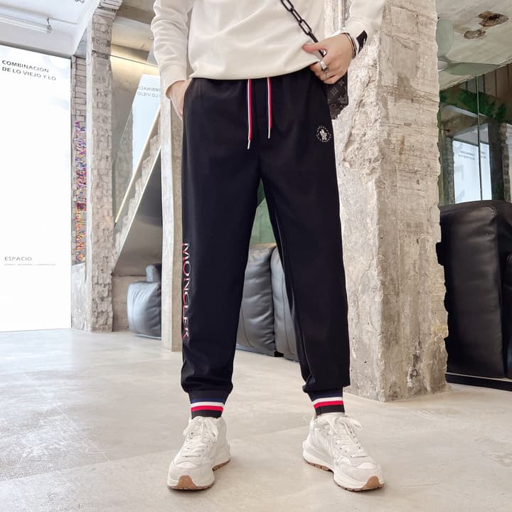 Moncler Logo Embroidered Sweatpants – 2023 Spring/Summer Collection in Black