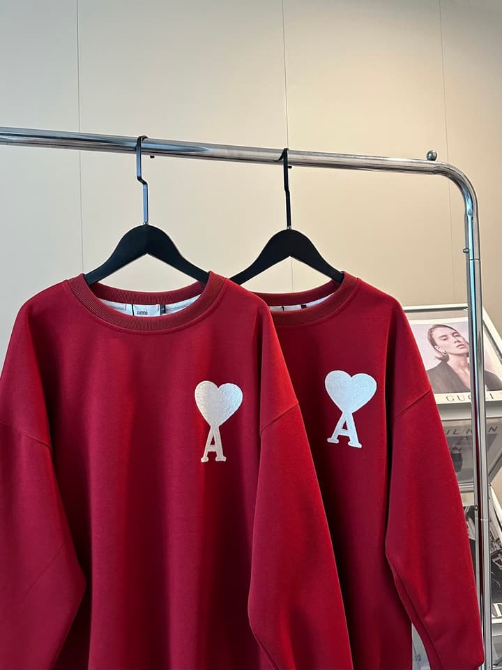 AMI Paris Heart Embroidery Crewneck Sweatshirt – Autumn/Winter Limited Edition in Red Sweatshirt With White Logo