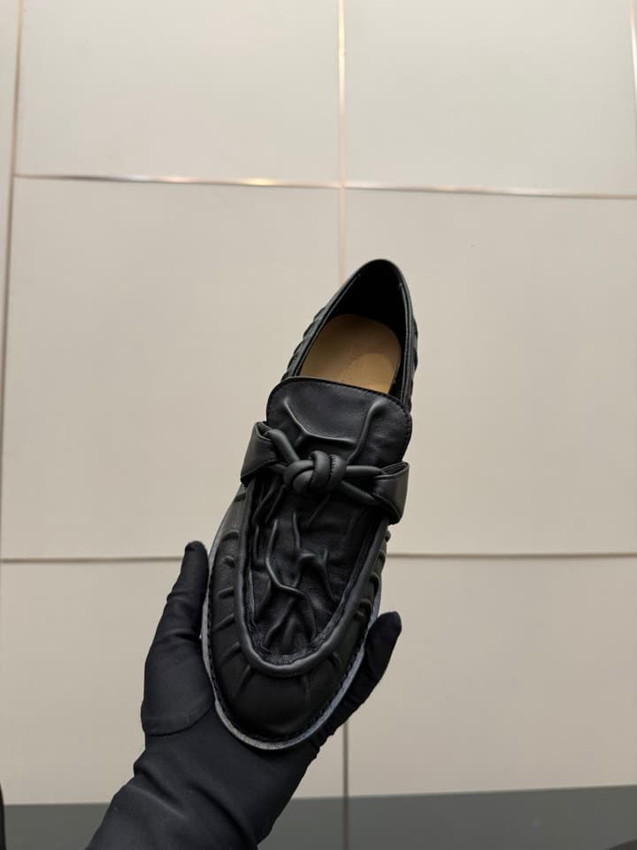 Bottega Veneta Astaire Suede Loafers in Black Leather
