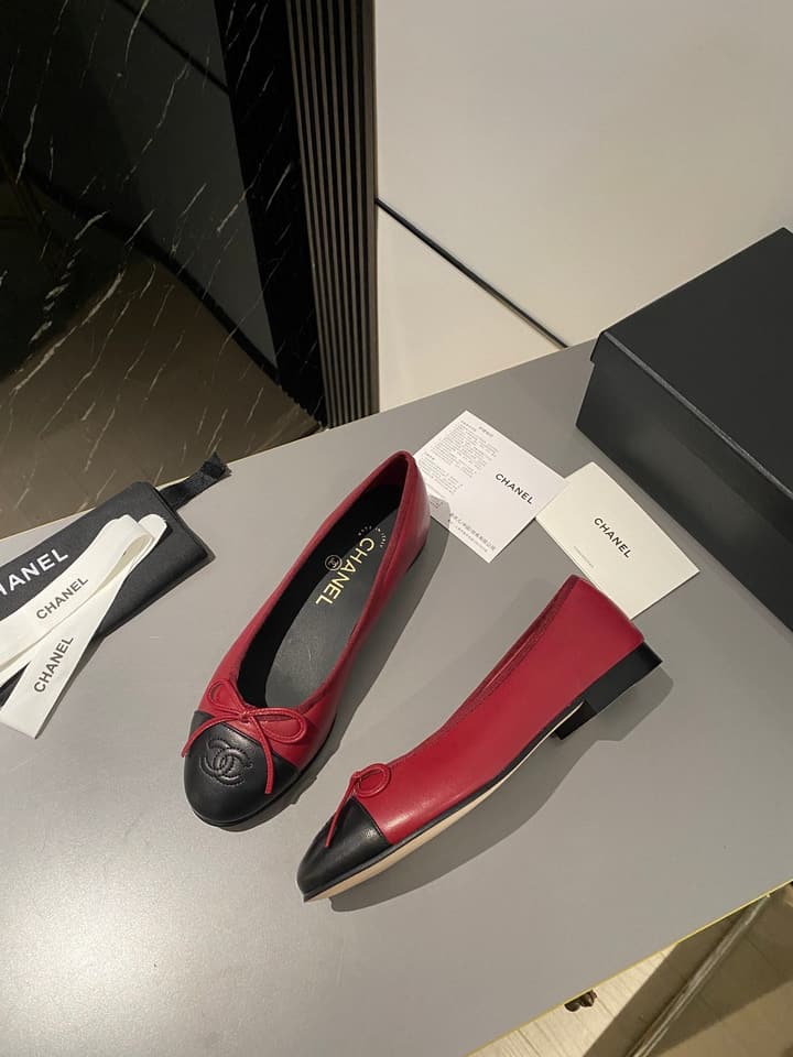 Chanel Classic Ballet Flats in Shiny Black