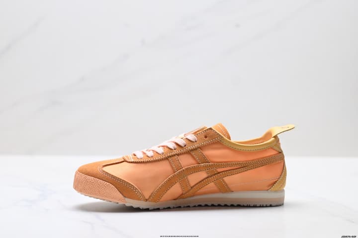 Onitsuka Tiger Mexico 66 Deluxe Nippon Made Sneakers in Beige With Taupe Stripes