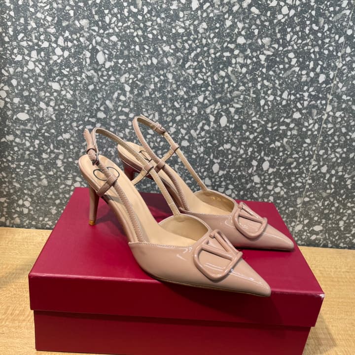 Valentino Patent Leather Pumps – New Collection in Apricot