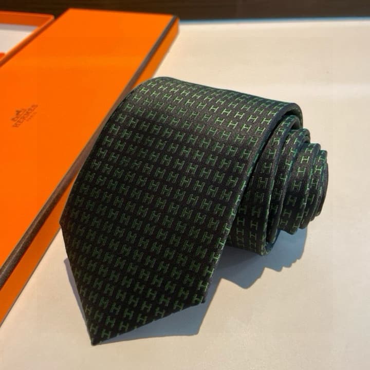 Hermès H-Letter Men's Silk Tie Series in Burgundy Microdot