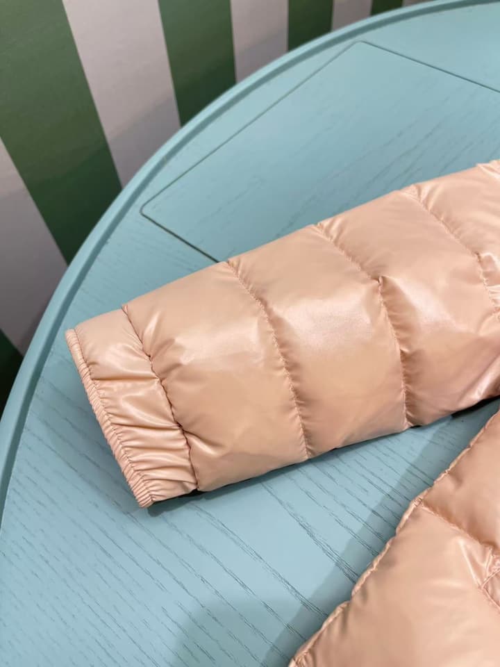 Moncler Kids Puffer Jacket – 2025 Collection in Light Pink