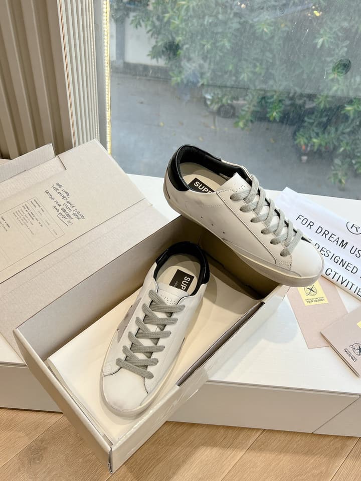 Golden Goose SPACE Series Distressed Sneakers – 2025 Collection in Leopard Print Velcro