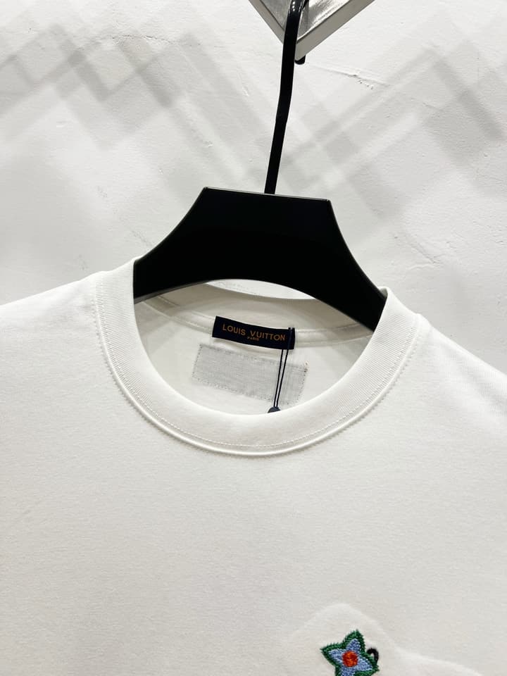 Louis Vuitton Embroidered Floral Logo T-Shirt – 25SS Collection in Classic Black
