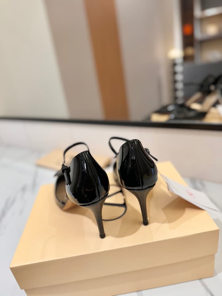Valentino Garavani VLogo Signature Slingback Sandals in Black