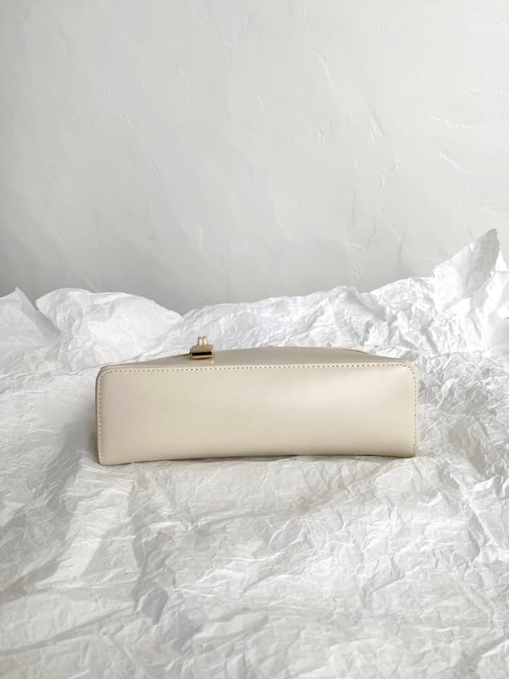 Loro Piana L23 Plain Weave Handbag in Milk Tea