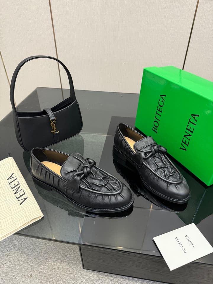 Bottega Veneta Astaire Suede Loafers in Black Leather