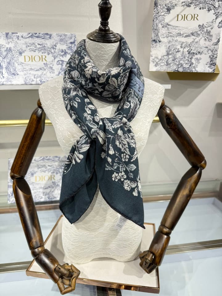 Dior Cashmere Silk Square Scarf – 2025 Collection in Cream Multi-floral