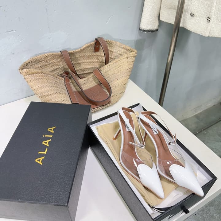 Alaïa Heart PVC Pointed Toe Slingback Mules – Spring/Summer Collection – 25SS in Black Patent Toe