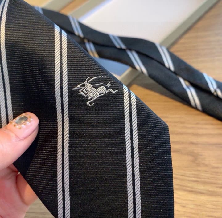 Burberry Vintage Check Silk Tie