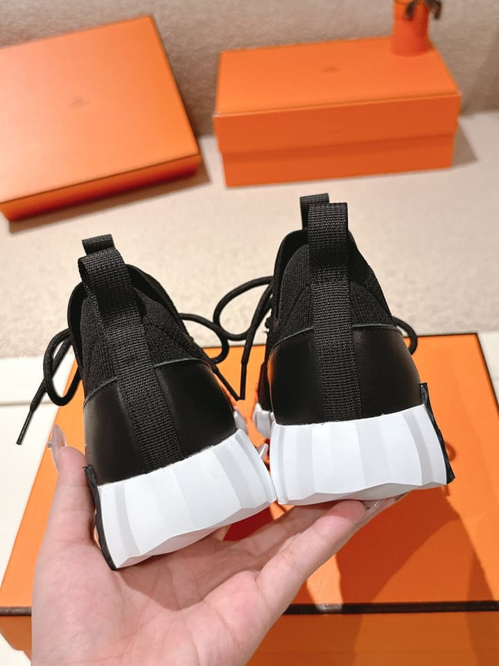 Hermès Classic Couple's Casual Sneakers in All Black