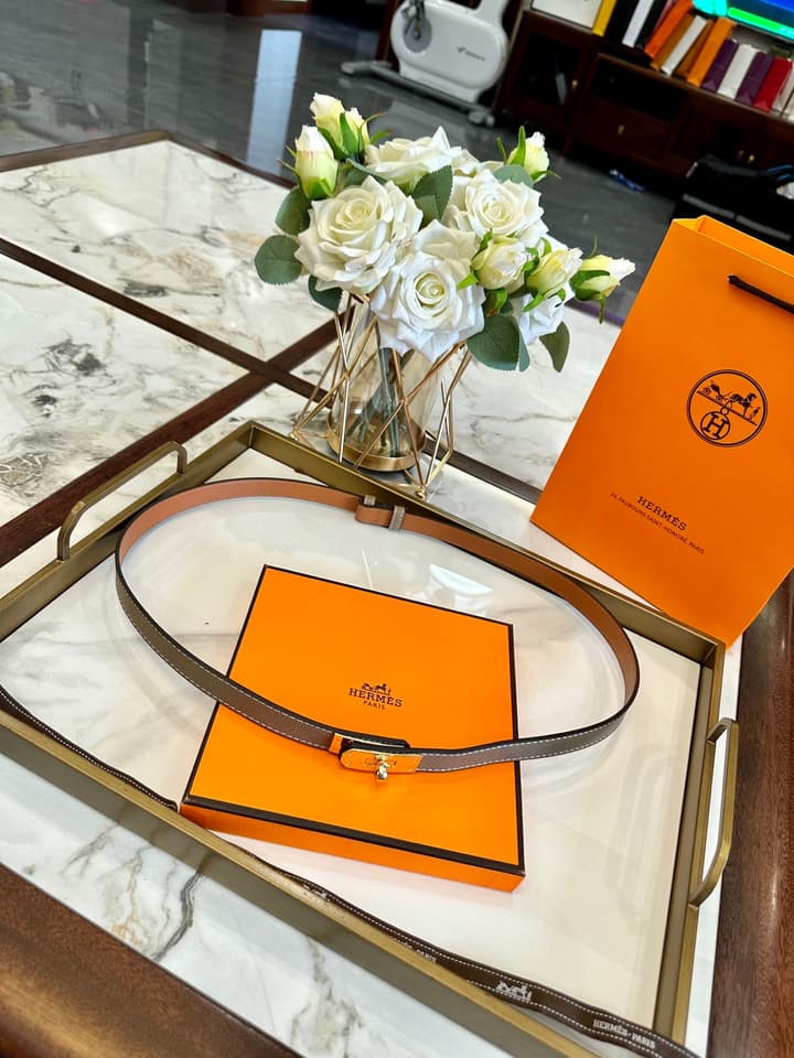 Hermès Slim Leather Belt – 2.0cm in Black With Silver Buckle