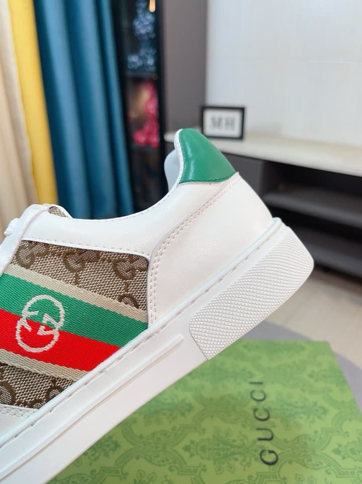 Gucci New Season Casual Fashion Sneakers in Black With Web Stripe