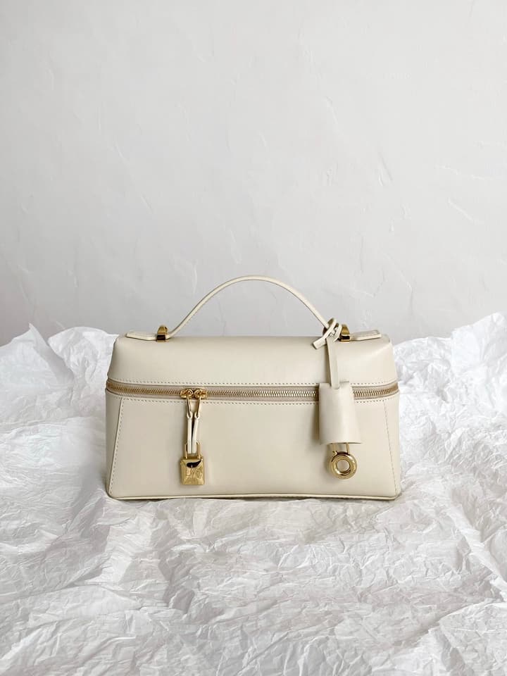 Loro Piana L23 Plain Weave Handbag in Milk Tea