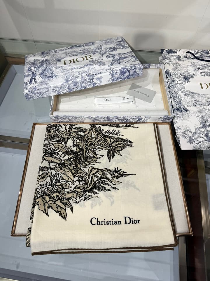 Dior Cashmere Silk Square Scarf – 2025 Collection in Cream Multi-floral