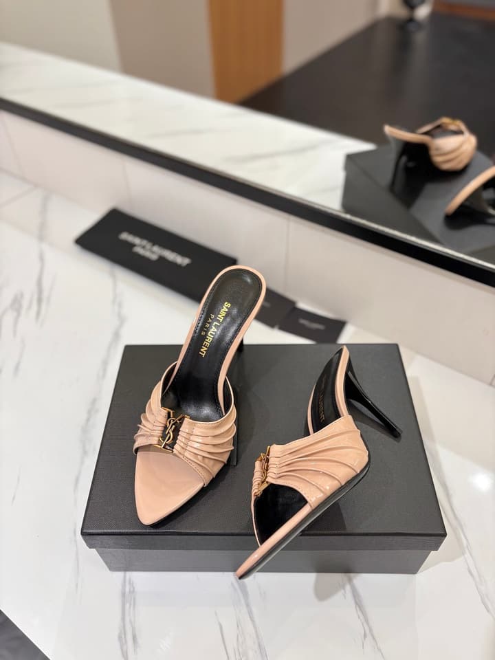 Saint Laurent Crystal Chain Patent Leather Heeled Sandals – 2025 Spring/Summer Collection in White Patent