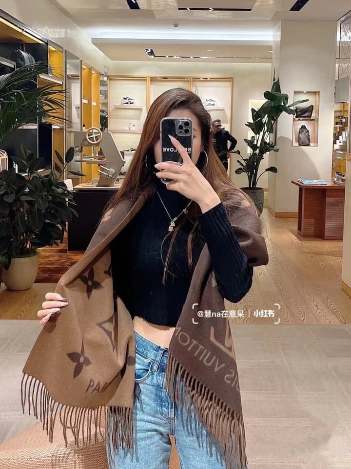 Louis Vuitton Reykjavik Cashmere Scarf