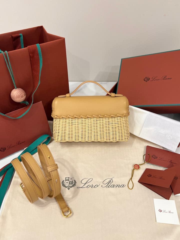 Loro Piana Extra Pocket L19 Bamboo and Leather Handbag in Pink