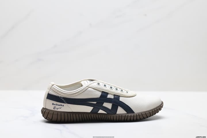 Onitsuka Tiger TSUNAHIKI Slip-On Casual Sneakers in Cream With Navy Stripes
