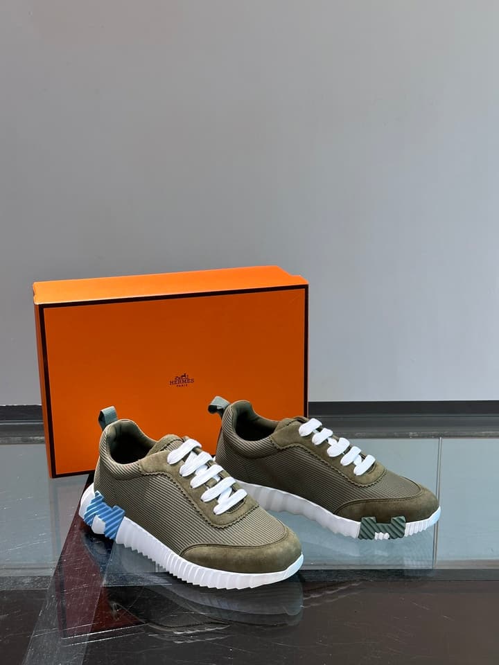 Hermès Bouncing Unisex Sneakers in Black