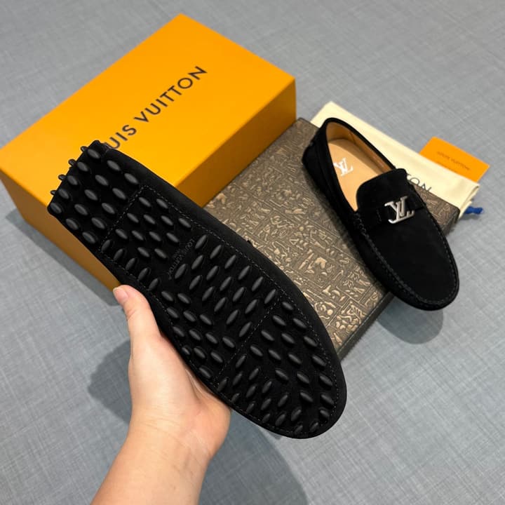 Louis Vuitton Men's Suede Driving Shoes in Black Suede