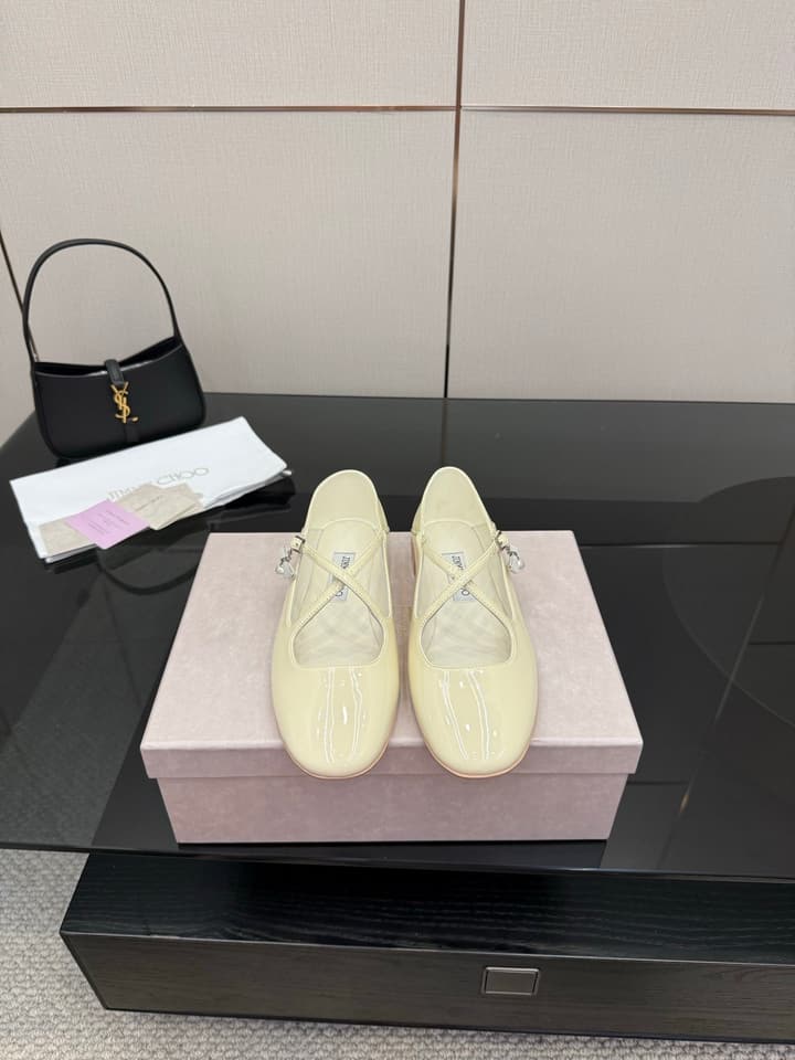 Jimmy Choo Patent Leather Ballerina Flats – 25SS in Black Patent