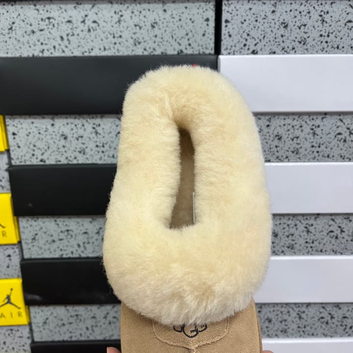 UGG Thick-Soled Low-Cut Fur Snow Boots in Olive Suede Patterned Trim
