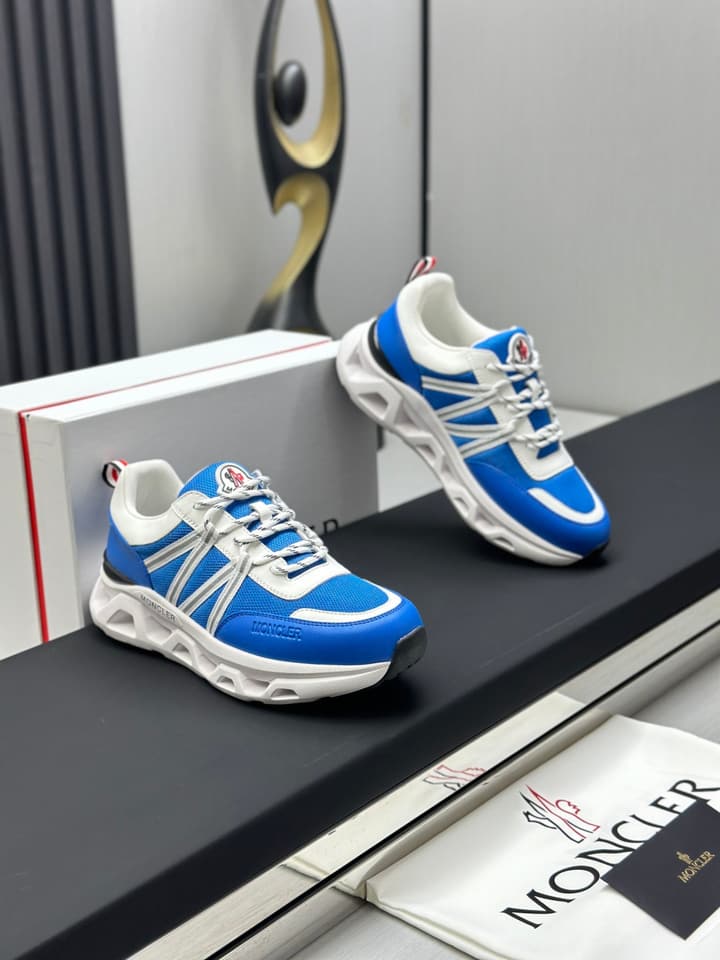 Moncler Trailgrip GTX Performance Running Shoes in Black