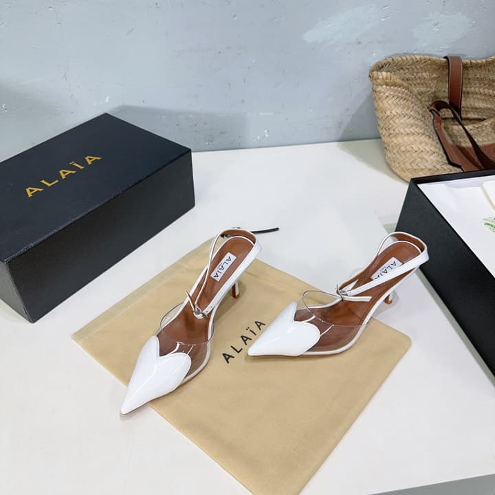 Alaïa Heart PVC Pointed Toe Slingback Mules – Spring/Summer Collection – 25SS in Black Patent Toe