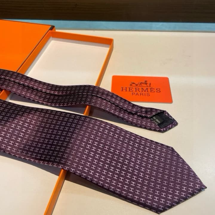 Hermès H-Letter Men's Silk Tie Series in Burgundy Microdot